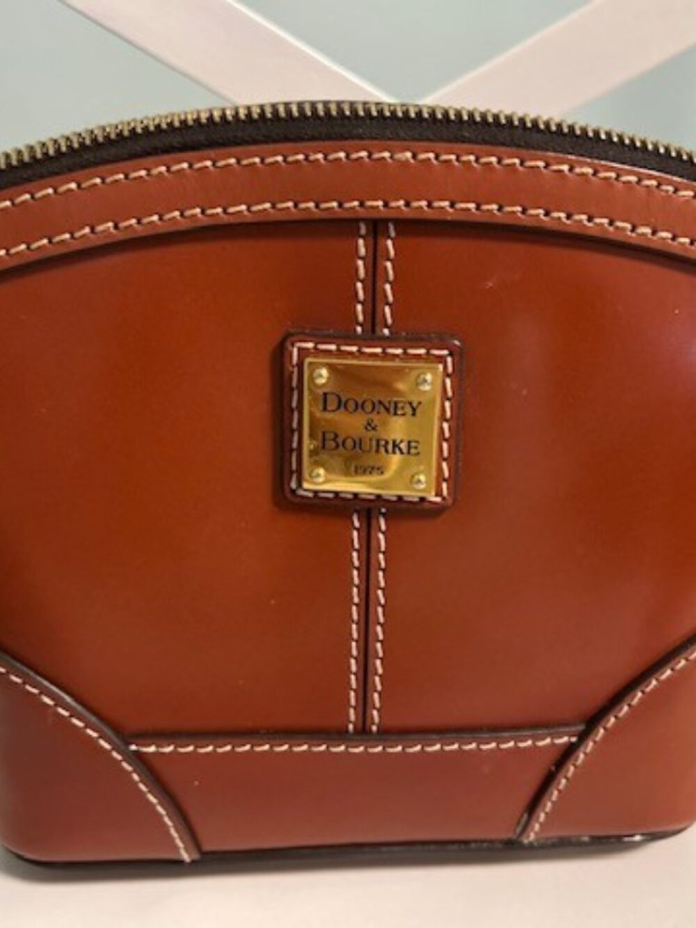 Dooney and Bourke tan purse